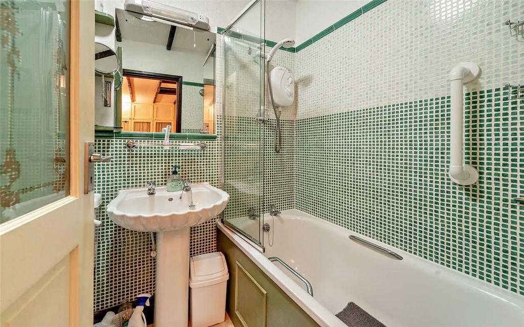 Studio Apartment
