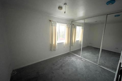 2 bedroom apartment to rent, Snape Hill Crescent, Dronfield, S18