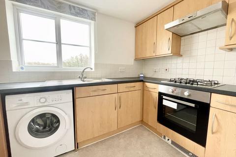 2 bedroom apartment to rent, Fallow Crescent, Hedge End