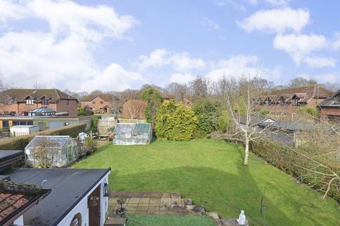 4 bedroom detached house for sale, Elmbridge Road, Cranleigh