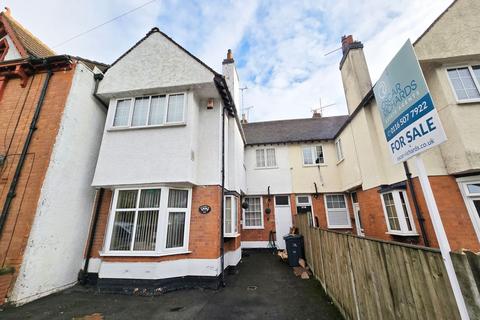 4 bedroom terraced house for sale, East Park Road, Leicester, LE5