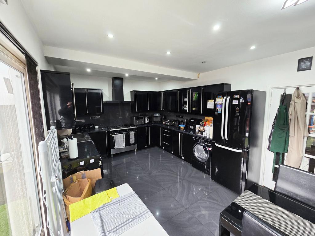 Kitchen &amp; Diner 2