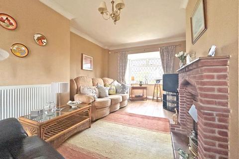 2 bedroom semi-detached house for sale, Hackwood Road, Wednesbury