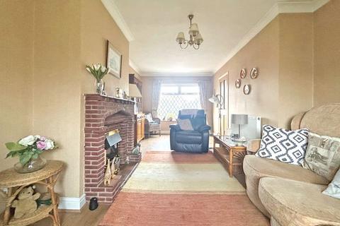 2 bedroom semi-detached house for sale, Hackwood Road, Wednesbury