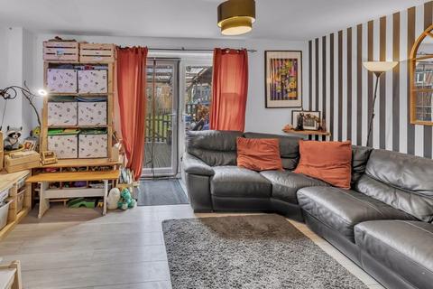 18 Fleetwith Close, Middleton, Manchester, M24 5TB