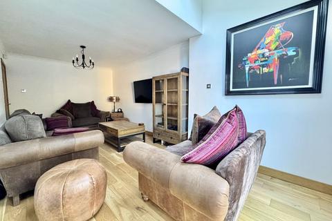 59 Bonner Drive, Sutton Coldfield, B76 1DY