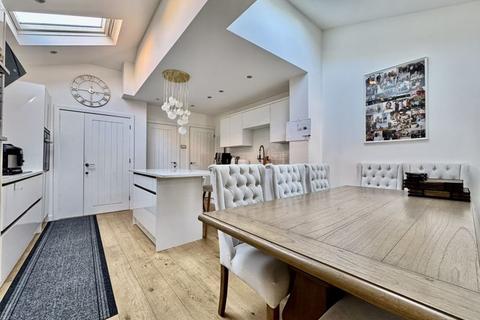 59 Bonner Drive, Sutton Coldfield, B76 1DY
