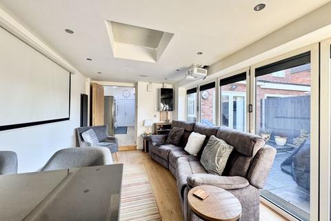 59 Bonner Drive, Sutton Coldfield, B76 1DY