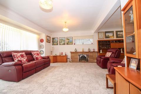 2 bedroom bungalow for sale, Woodlands Park Drive, Blaydon