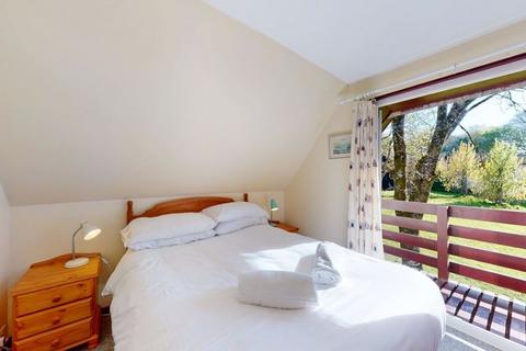 1 bedroom chalet for sale, 87 Strawberry Hill, Tolroy Manor