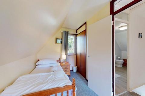 undefined, 87 Strawberry Hill, Tolroy Manor
