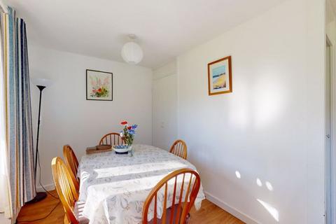1 bedroom chalet for sale, 87 Strawberry Hill, Tolroy Manor
