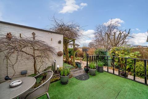 20 Buckfast Close, Basingstoke, RG24 9HD
