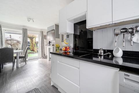 20 Buckfast Close, Basingstoke, RG24 9HD