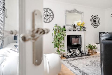 20 Buckfast Close, Basingstoke, RG24 9HD
