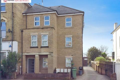 undefined, Uxbridge Road, Hampton Hill