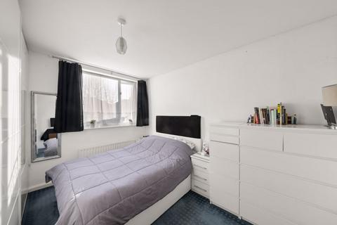 1 bedroom maisonette for sale, Reading Road, Northolt