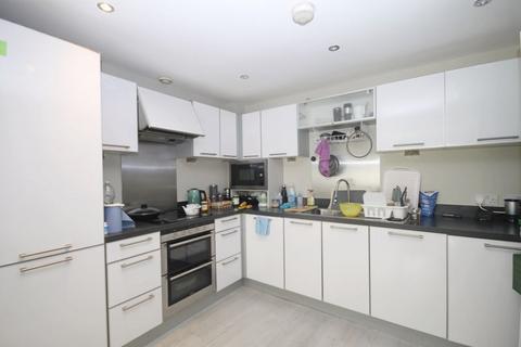 2 bedroom apartment for sale, Lapis Close, London