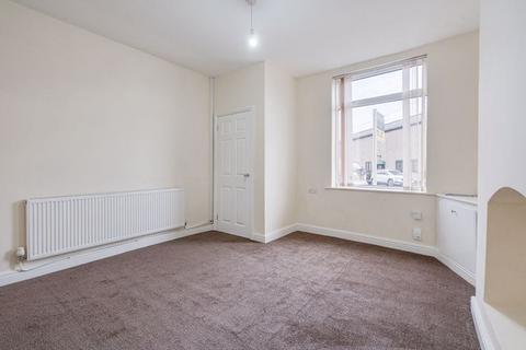 2 bedroom terraced house to rent, Walthew Lane, Wigan *AVAILABLE NOW*