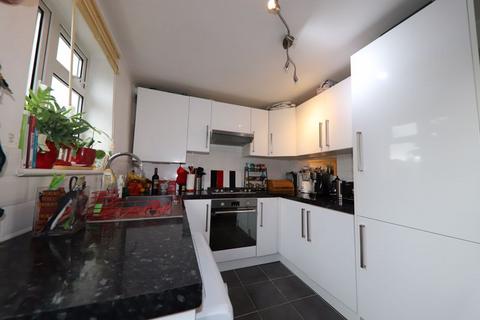 2 bedroom terraced house to rent, Norfolk Road, Rickmansworth WD3