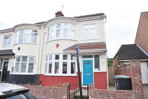 4 bedroom end of terrace house for sale, Lincoln Road, Enfield, EN1