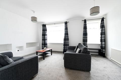 64d Byres Road, Kilwinning, KA13 6JU