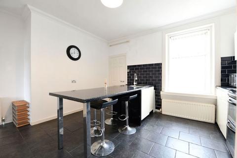 64d Byres Road, Kilwinning, KA13 6JU