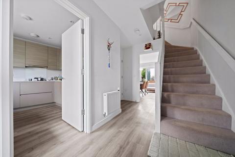 26 Holly Tree Crescent, Carshalton, SM5 2FB