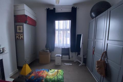 1 bedroom in a house share to rent, Granada Road, Southsea