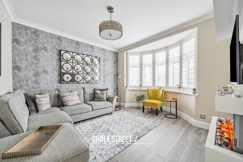 5 Warrington Gardens, Hornchurch, RM11 2AG