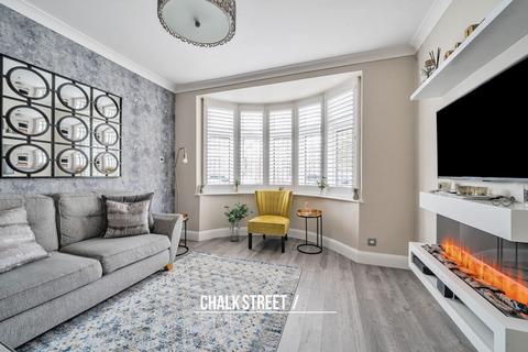 5 Warrington Gardens, Hornchurch, RM11 2AG
