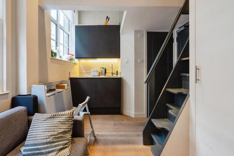 Studio to rent, Golden Square, Soho W1F