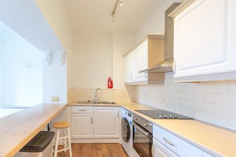 Flat 2, 4 Gloucester Row, Clifton, Bristol, BS8 4AW