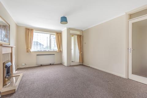 2 bedroom flat to rent, Pulker Close, Cowley