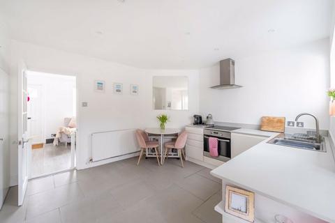 132a Colne Road, Twickenham, TW2 6QS