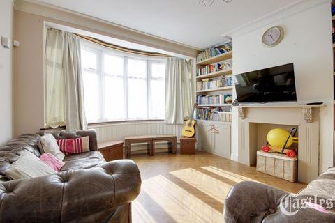 4 bedroom terraced house for sale, North Circular Road, London, N13