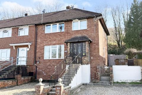 3 bedroom semi-detached house for sale, Hawthorne Road, High Wycombe HP13