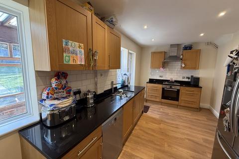 3 bedroom semi-detached house for sale, Hawthorne Road, High Wycombe HP13