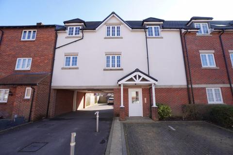 2 bedroom apartment for sale, Grange Drive, High Wycombe HP13