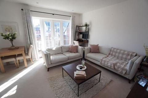 2 bedroom apartment for sale, Grange Drive, High Wycombe HP13