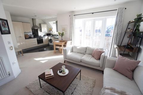 2 bedroom apartment for sale, Grange Drive, High Wycombe HP13