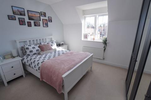 2 bedroom apartment for sale, Grange Drive, High Wycombe HP13