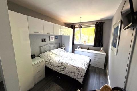 35 The Glades, Bristol, BS5 7EN