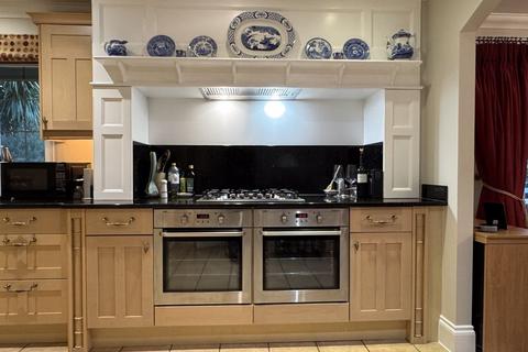 2 Abbey View, Sidmouth, EX10 9NG