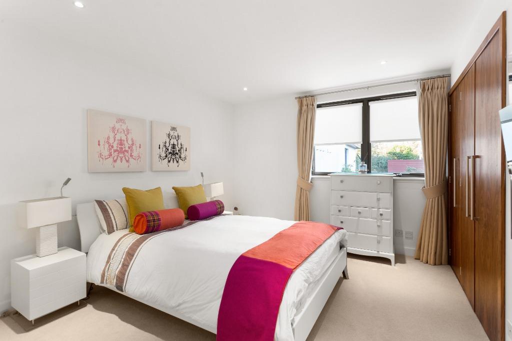 34 A Barnton Avenue W