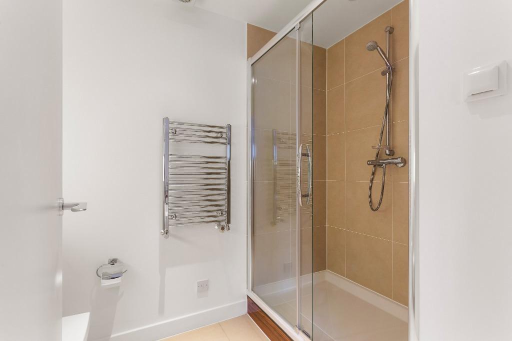 34 A Barnton Avenue W