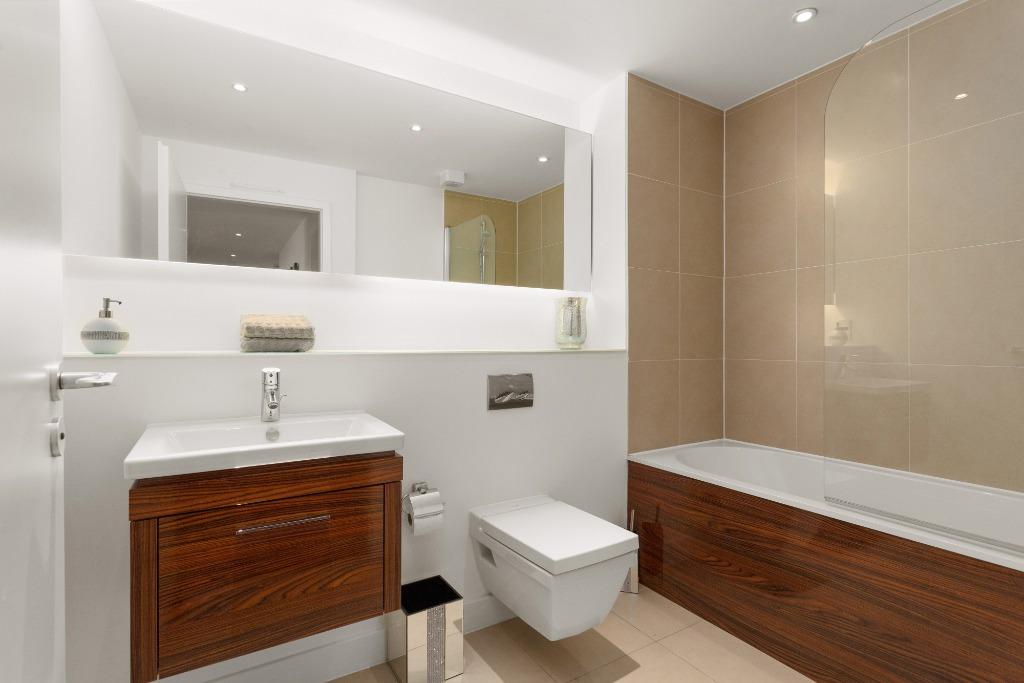34 A Barnton Avenue W