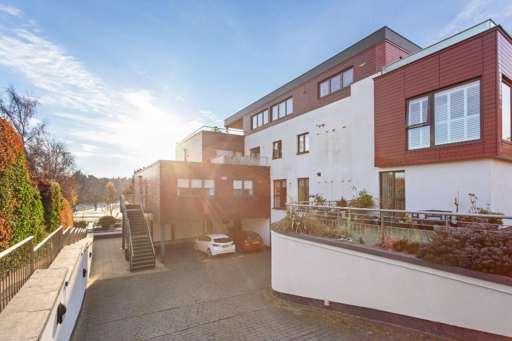 34 A Barnton Avenue W