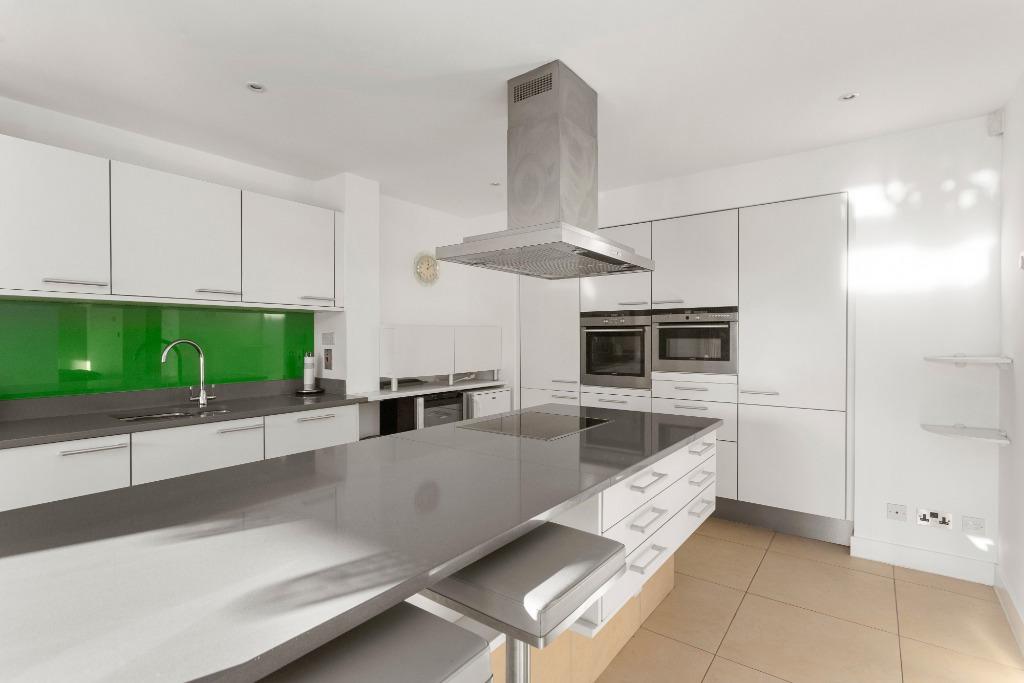 34 A Barnton Avenue W