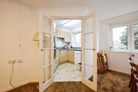 2 bedroom retirement property for sale, Farnham Close, Whetstone N20